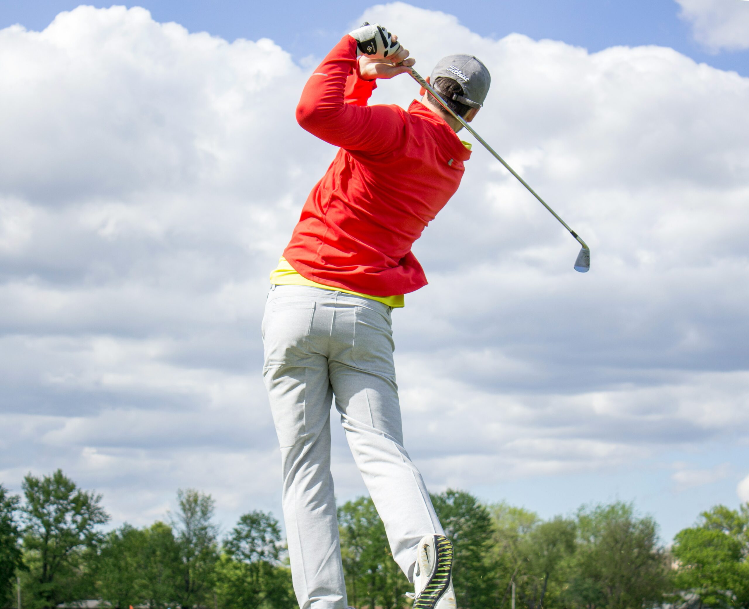 Man golfing